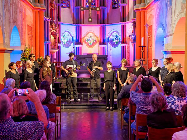 Improvisationskonzert von StadtStrünzer Richard Wester in der Kirche St. Martin